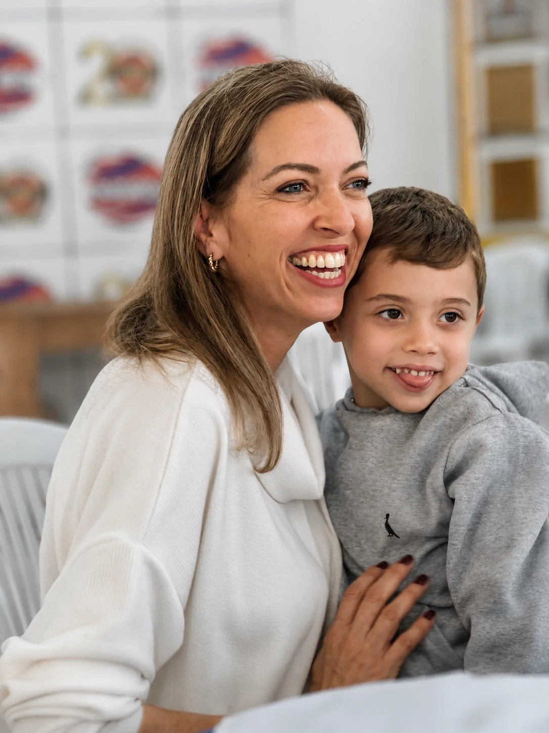 Leatrice Bez em momento familiar com uma criança